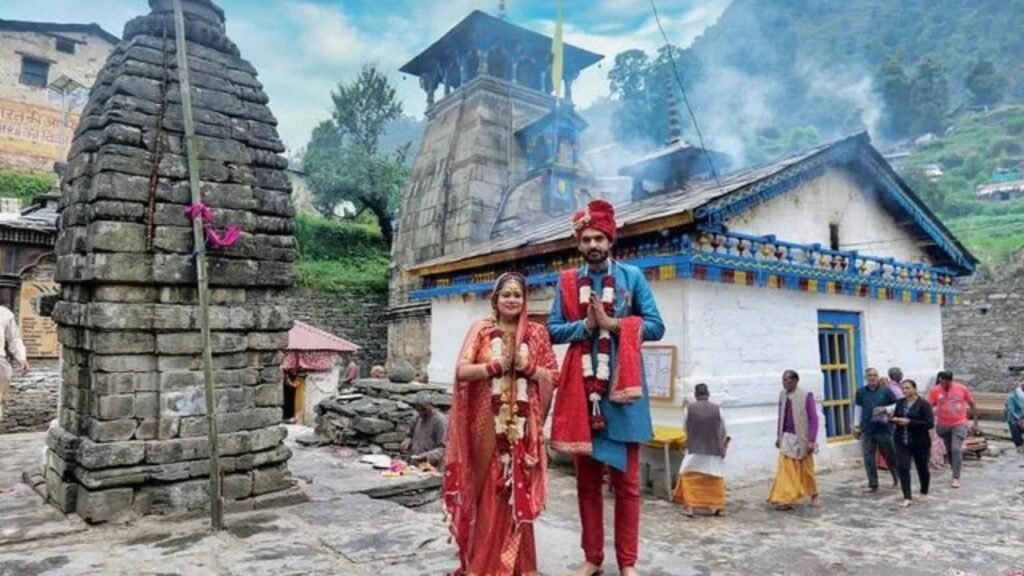 उत्तराखंड के इस मन्दिर में लिए थे शिव-पार्वती ने फेरे, यहाँ आज होती है शादियाँ…